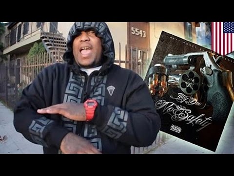rapping -