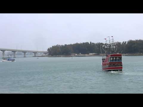 captaim memo - Captain Memo's Pirate ship was spotted in Clearwater, Fl. Gasparilla.