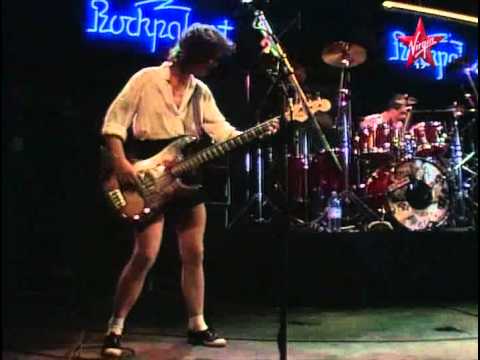 Telephone - Telephone Concert Festival Rockpalast 1983 Le Groupe : Jean-Louis Aubert Corine Marienneau Louis Bertignac Richard Kolinka Titres : 01 Crache Tou Venin 02 Fa...