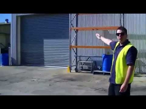 Forklift Training - How to lift a load - Part 1/6