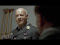 ... Y ahí va la tercera entrega de Hitler... Creo que este actor da más juego... lo de la madre y la bicicleta me encanta...