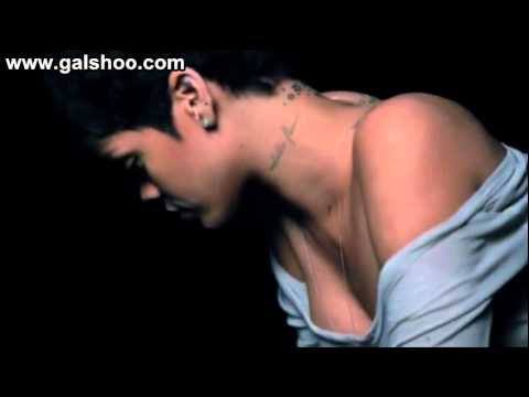 ريهانا تتعرى لمجلة جي كيو الأمريكية Rihanna