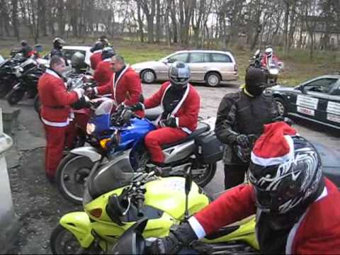 Mikołaje na motocyklach przywieźli prezenty dzieciom z Domu Dziecka w Brzeziu