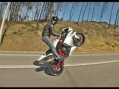 R1 - I trade in my CRF Supermoto and got myself an R1 Crossplane Here's the result... :) New videos soon, stay tuned.