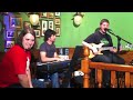 Versión en acústico del tema 