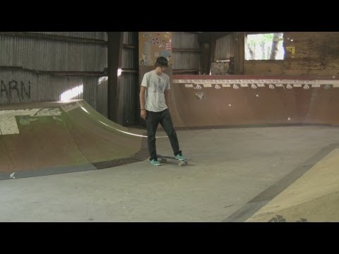 how to turn with a skateboard