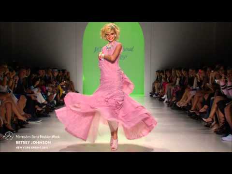 how to be in mercedes benz fashion week