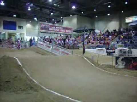 BMX BIKES TRICKS STUNTS CRASHES