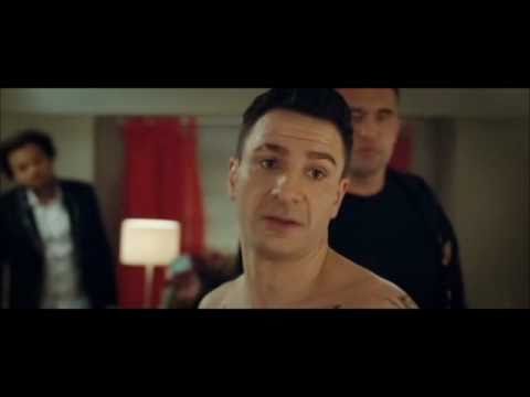 fatal - Voici un extrait du film Fatal sortit le 16 Juin 2010 au cinéma, cette scène incontournable du Superclash où deux musiciens mythique viennent s'affronter dan...