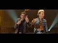 voici un extrait du film fatal sortit le 16 juin 2010 au cin�ma, cette sc�ne incontournable du superclash o� deux musiciens mythique viennent s'affronter dan...