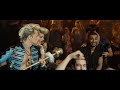 voici un extrait du film fatal sortit le 16 juin 2010 au cin�ma, cette sc�ne incontournable du superclash o� deux musiciens mythique viennent s'affronter dan...