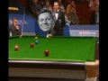Rolf Kalb locht eine lange rote