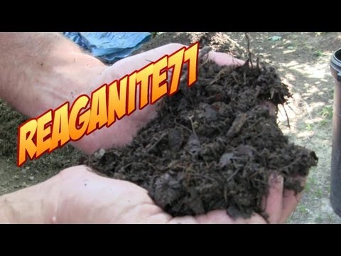 how to fertilize lawn with compost