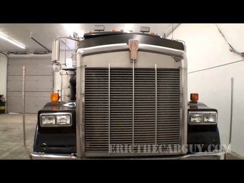 Walkaround - 1986 Kenworth (Heavy Hauler) Walk Around - EricTheCarGuy http://www.ericthecarguy.com/ Well after all the response I've gotten on this truck I've decided to ...