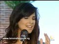Nuria Fergó canta 