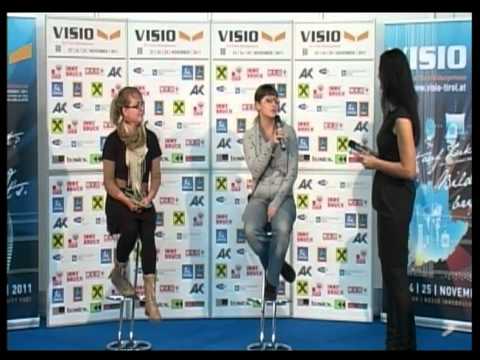 efd - Matura was nun? Global Experience - Erfahrungen im Ausland! Daniela Zangerle (InfoEck/Jugendinfo Tirol) Nina Klausner Auslandsprogramme, Spachreisen, EFD (Eu...