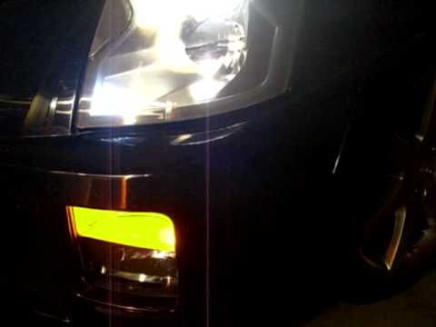 Cadillac CTS-V LED turn signal flash speed with current comparitor circuit cut