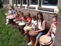 Djembe spelen afrikadag voorschoten