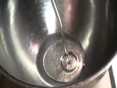 how to dissolve salt in oil