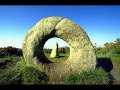 Samhain en.wikipedia.org The Gaulish calendar appears to have divided the year into two halves: the 
