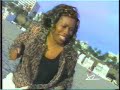 une interview filmee a los angeles en 1999 ou l'artiste aborde quelques sujets musico-politiques.