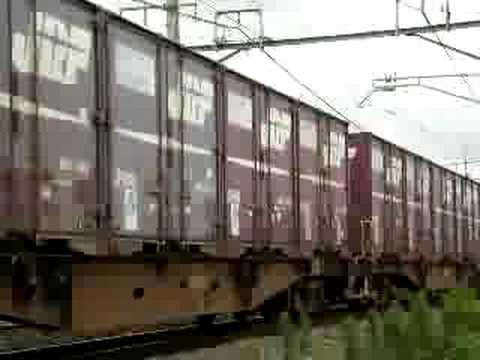 ＥＦ６６－４１ ＪＲ貨物更新車色 コキ牽引。