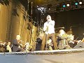 peter johansson sjunger who wants to live forever tillsammans med symfoniorkestern i vasaparken norrk�ping 080821. matilda hansson k�rar. usel bildkvalitet men njut av s�ngen och musiken.