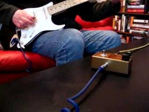Fuzzbot71 - Guitar pedal demo.