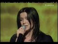 Andrea Corr presents Humanitarian award