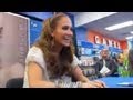 Jennifer Lopez   In Store Appearance!