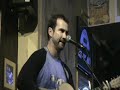 mick hart reprenant no woman no cry de bob marley � bordeaux au caf� des sports le 28 novembre 2006.


artiste australien qui s'est fait conna�tre en faisant les 1eres parties de sting, john butler trio, bob dylan, coldplay, gomez...
lors de son passage au � east coast blues & roots festival � dans son pays natal en 1999, il avait r�ussi � bluffer le guitariste ben harper qui ne tarit pas d'�loges � son sujet dans toute la presse internationale.

r�guli�rement en tourn�e dans toute la france.
sortie du prochain album pr�vue pour le printemps 2007.

www.mickhart.com.au