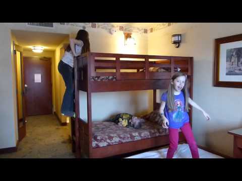 What is in a Grand Californian Room at Disneyland? Hotel Room Tour What is in a Grand Californian Room at Disneyland? Hotel Room Tour