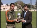 تكريم محمد أبو تريكة بعد اختياره أفضل لاعب كرة قدم عربي لعام 2006 حسب استفتاء الرياضة الى الابد الجماهيريhttp://www.sport4ever.com/http://sports.maktoob.com/