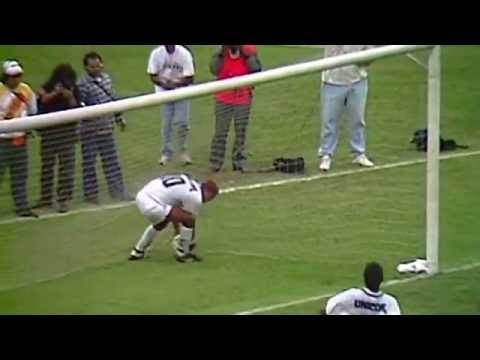 "100 χρόνια ποδοσφαιρική τέχνη" (ΒΙΝΤΕΟ)