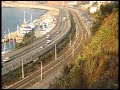 la avenida españa es la via principal que comunica valparaíso y viña del mar / música de let airplanes circle overhead