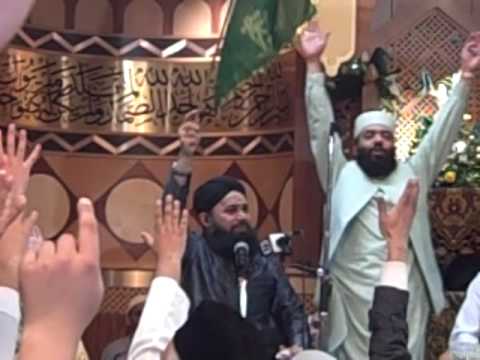 Noor wala aaya hai (Owais Qadri) Manchester Mehfil-e-Naat 2010 
