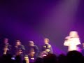 sylvie vartan au palais des congr�s le 12 avril 2008.
ce titre met en valeur la superbe section de cuivres compos�es de kako bessot (trompette), eric mula (trompette), vincent pochy (saxophone) et jean marc welch (trombone). on voit aussi le pianiste alain lanty et bien �videmment notre sublissime sylvie....