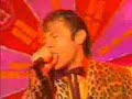 Bruce Dickinson singing 'Delilah'