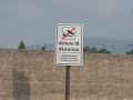 Un torrente trasformato in discarica