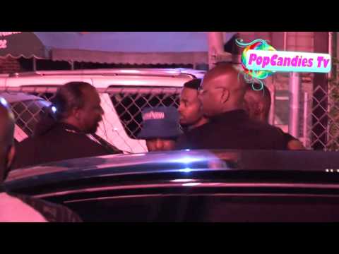 Crip Gang Member Approaches Lil Wayne After The Club And Tells Him To Check In While In LA!
