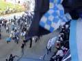 RACING - BELGRANO - LA HINCHADA CORRE A LA POLICIA