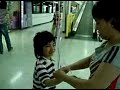 Sungwoong Playing with Balloonsahh! he says 몰라 so cutely!