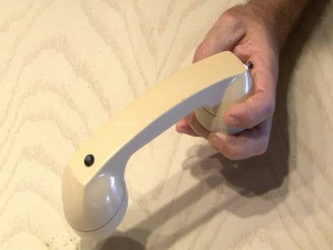 handset - Combine new technology with old for a retro bluetooth handset that will get people talking. Get the PDF for this project here: http://blog.makezine.com/archi...