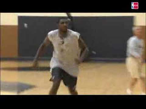Greg Oden works out with the Blazers