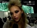 backstage milan fashion week sep 2004 : gemma ward
credit to supermodels.nl