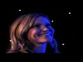 John Mayer Serenades Leslie Mann