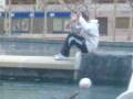 Rodri en la fuente