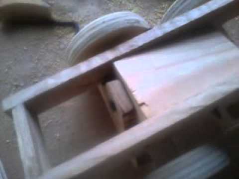 Camión de madera modelismo - Este video se subi� de un tel�fono Android.