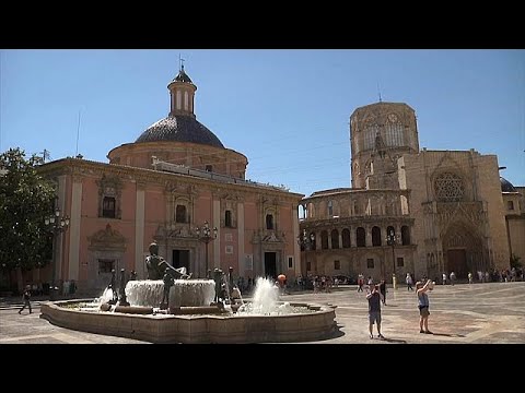 Valencia begrüßt das Flüchtlingsschiff