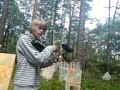 hei hei jeg skyter bare med min nye t98c p� min paintball-bane som jeg har laget selv.